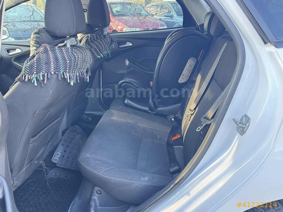 YAZICILAR'DAN 2016 FOCUS 180 BİN KM EKRANLI