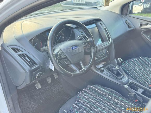 YAZICILAR'DAN 2016 FOCUS 180 BİN KM EKRANLI