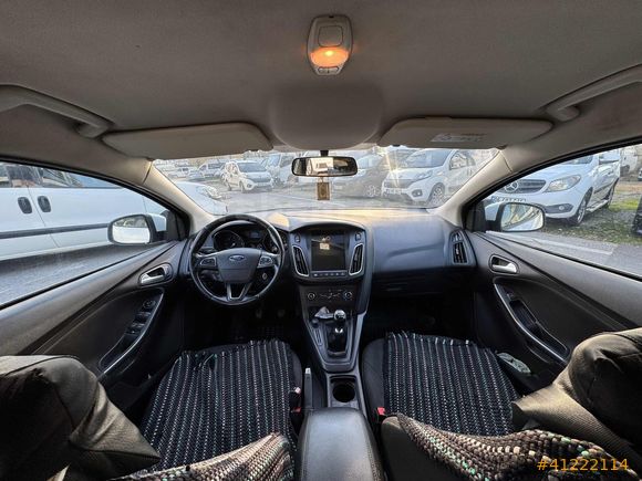 YAZICILAR'DAN 2016 FOCUS 180 BİN KM EKRANLI
