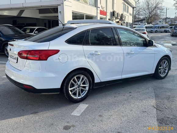 YAZICILAR'DAN 2016 FOCUS 180 BİN KM EKRANLI