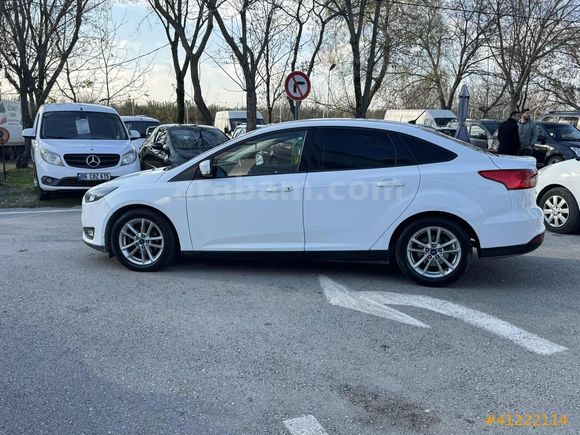 YAZICILAR'DAN 2016 FOCUS 180 BİN KM EKRANLI