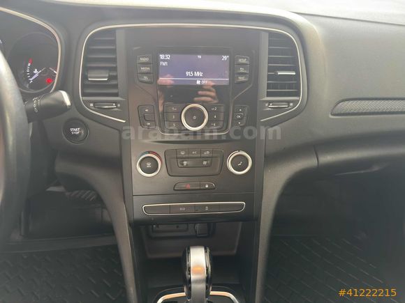 YAZICILAR'DAN 2020 MEGANE 147 BİN KM TOUCH OTOMATİK