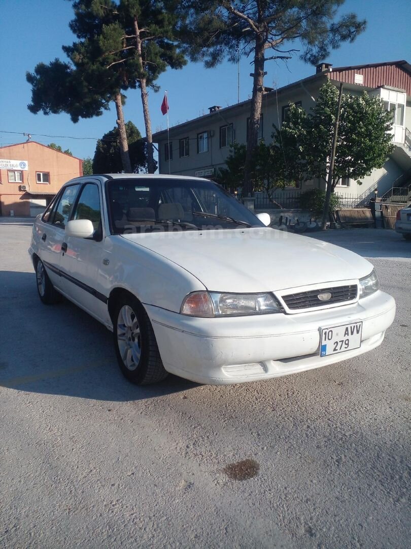 Sahibinden Daewoo Nexia 1.5 GLX 1996 Model Balıkesir 250.000 km Beyaz 4