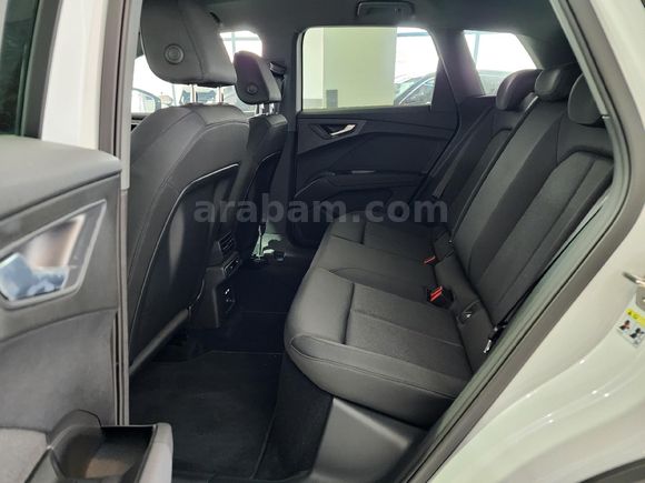 AUDI Q4 40 E-TRON | HATASIZ BOYASIZ | DÜŞÜK KM | 20"JANT | K.ISITMA | MATRIX FAR VS.