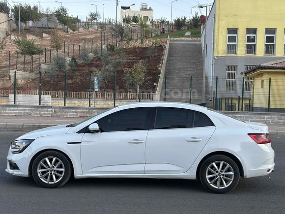 SAHİBİNDEN SATILIK MEGANE 4