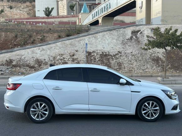 SAHİBİNDEN SATILIK MEGANE 4