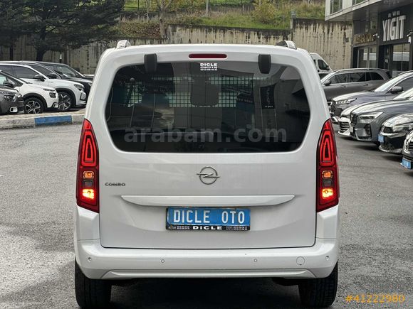 DİCLE OTO*DAN 2024 COMBO EAT8 E HATASIZ 0.98 KREDİ+TAKAS DESTEĞİ