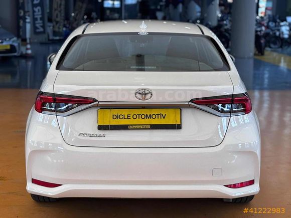 DİCLE OTO*DAN 2024 MODEL COROLLA VİSİON PLUS HATASIZ 0.59 KREDİ