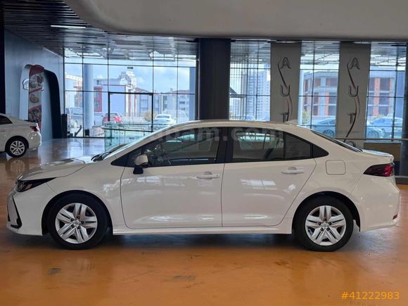 DİCLE OTO*DAN 2024 MODEL COROLLA VİSİON PLUS HATASIZ 0.59 KREDİ