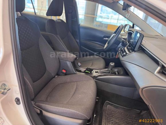 DİCLE OTO*DAN 2024 MODEL COROLLA VİSİON PLUS HATASIZ 0.59 KREDİ