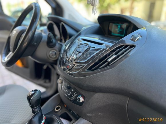 AUTOMOOD'DAN 2018 TİTANIUM PLUS 2.5 PARÇA BOYA HARİCİ HATASIZ