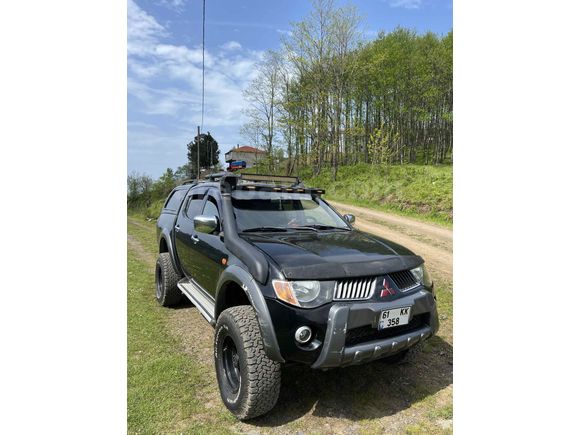 Sahibinden  L 200 4x4 Intense 2007 Model 4 × 4 Duster ile takas olur 