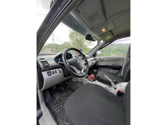 Sahibinden  L 200 4x4 Intense 2007 Model 4 × 4 Duster ile takas olur 