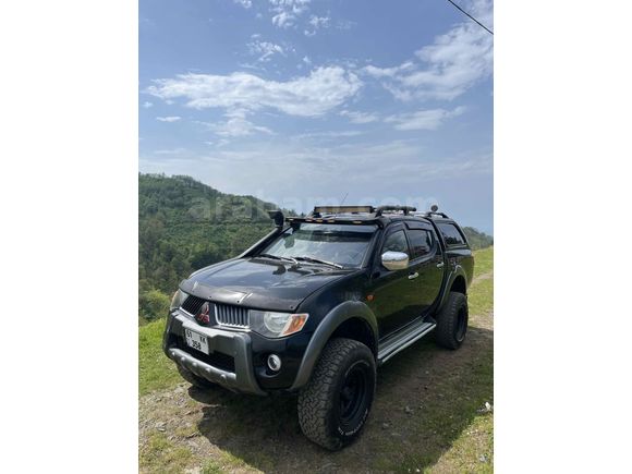 Sahibinden  L 200 4x4 Intense 2007 Model 4 × 4 Duster ile takas olur 