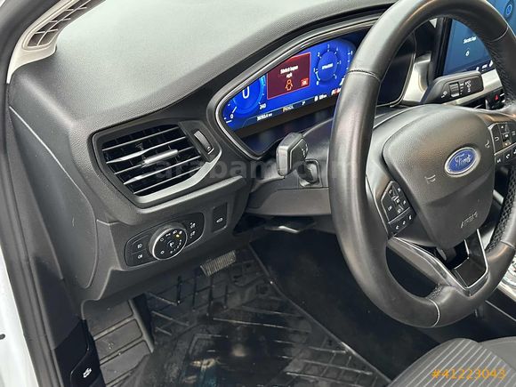 BOYASIZ!! 2023 FOCUS 1.5 ECOBLUE TİTANİUM X OTOMATİK VİTES 45.km