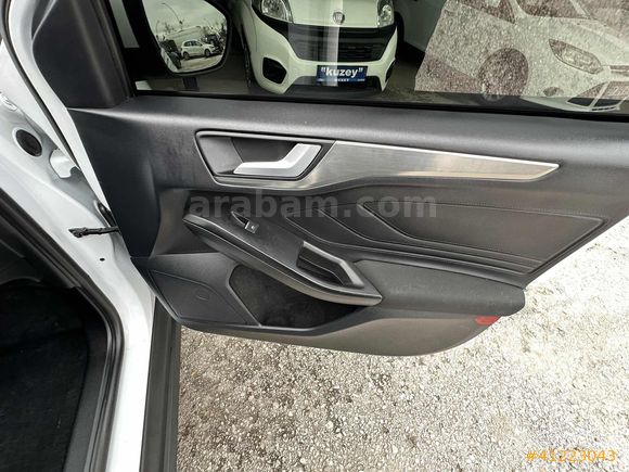 BOYASIZ!! 2023 FOCUS 1.5 ECOBLUE TİTANİUM X OTOMATİK VİTES 45.km