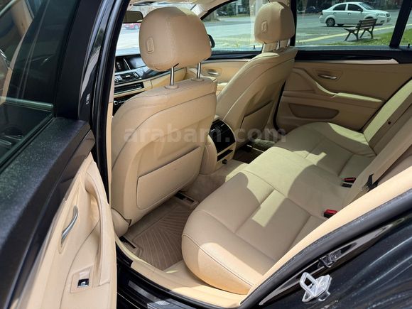  2015 MODEL HATASIZ BOYASIZ HASAR KAYITSIZ BMW 520İ