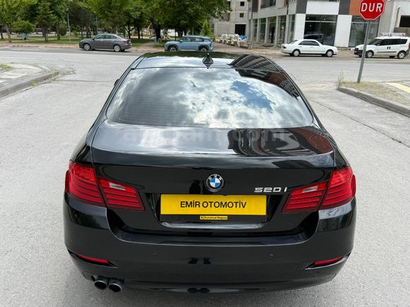  2015 MODEL HATASIZ BOYASIZ HASAR KAYITSIZ BMW 520İ