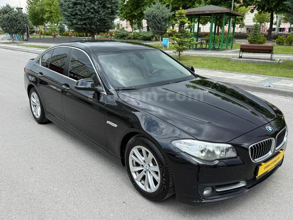  2015 MODEL HATASIZ BOYASIZ HASAR KAYITSIZ BMW 520İ