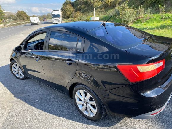 Sahibinden Kia Rio 1.4 CVVT Concept 2015 Model 