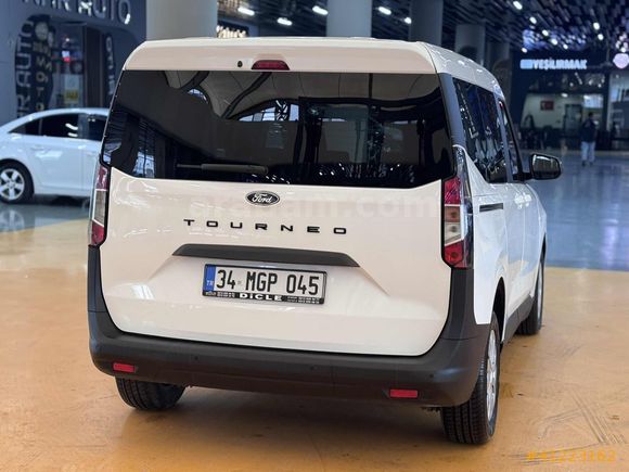 DİCLE OTO*DAN 2024 COURİER DELUXE TAMAMINA KREDİ TAKAS İMKANI
