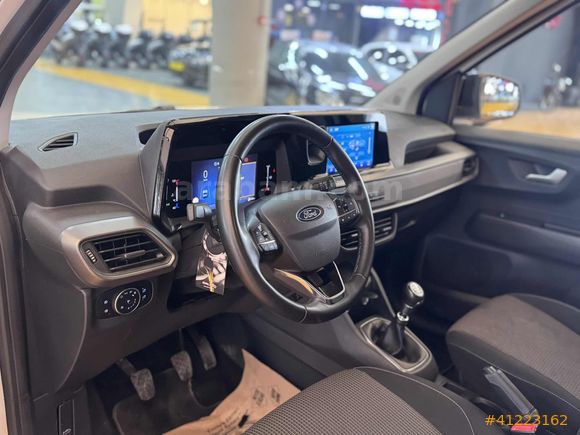 DİCLE OTO*DAN 2024 COURİER DELUXE TAMAMINA KREDİ TAKAS İMKANI