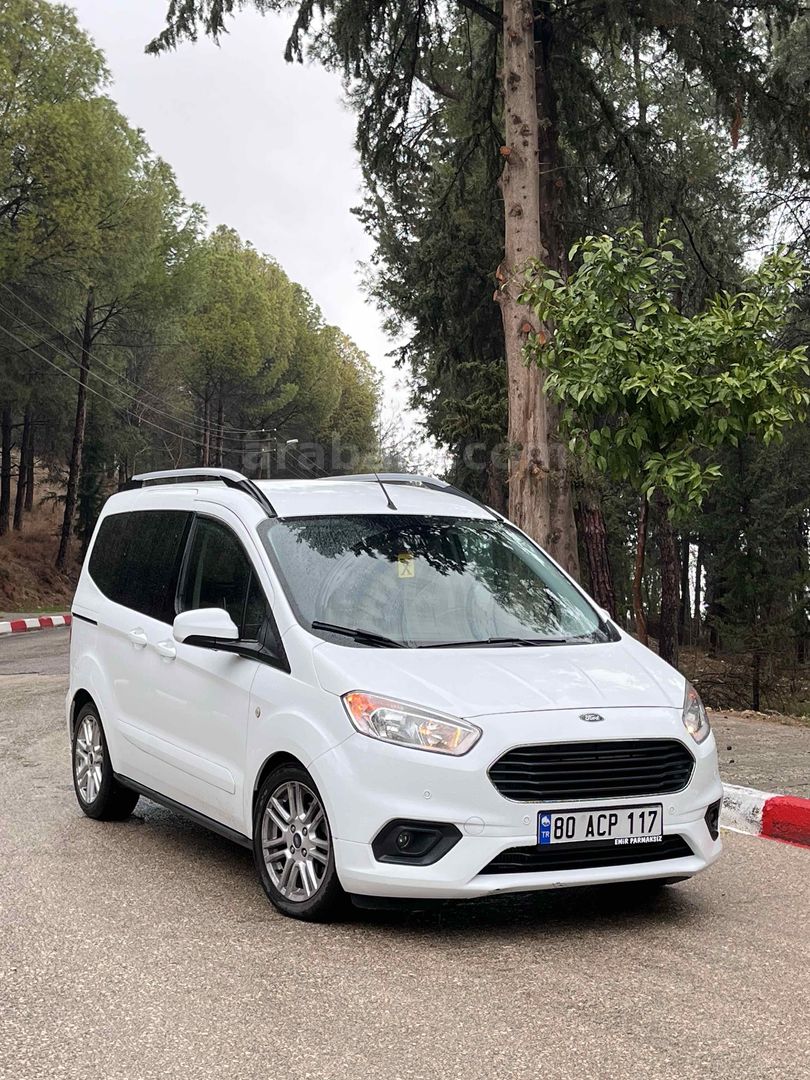 Sahibinden Ford Tourneo Courier 1.5 TDCi Titanium Plus 2020 Model