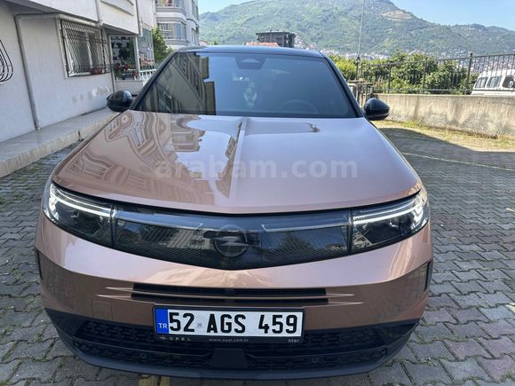 Sahibinden Opel Grandland 1.2 T Hybrid GS 2025 Model  6.001 km Kahverengi