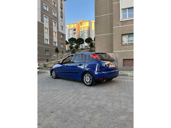Sahibinden Ford Focus 1.6 Ghia 2002 Model 