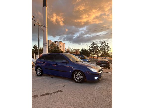 Sahibinden Ford Focus 1.6 Ghia 2002 Model 