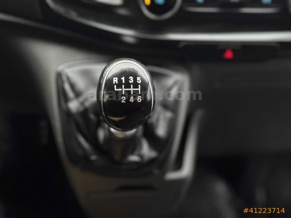 DİCLE'den 2018 CUSTOM 320S TREND 221/BİNDE KREDİ+TAKAS DESTEĞİ