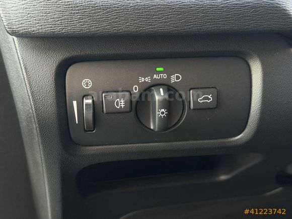 -X- VOLVO V40 R-DESIGN-POWERSHIFT-HAFIZA-HAYALET