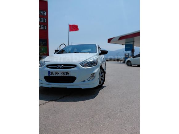Sahibinden Hyundai Accent Blue 1.6 CRDI Mode Plus 2015 Model  128.500 km Beyaz