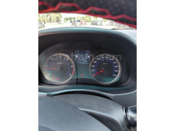 Sahibinden Hyundai Accent Blue 1.6 CRDI Mode Plus 2015 Model  128.500 km Beyaz