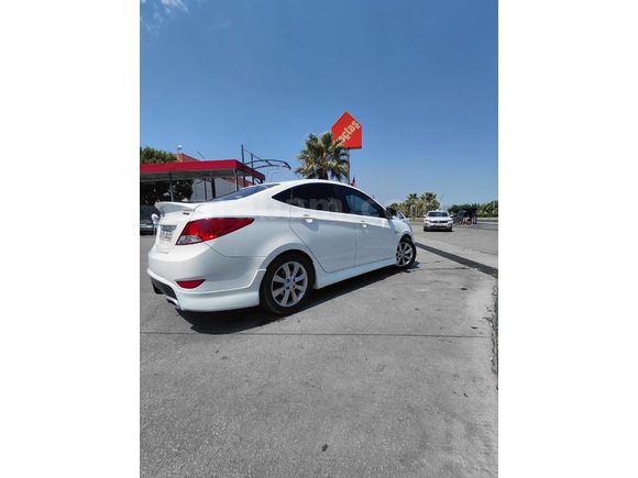 Sahibinden Hyundai Accent Blue 1.6 CRDI Mode Plus 2015 Model  128.500 km Beyaz