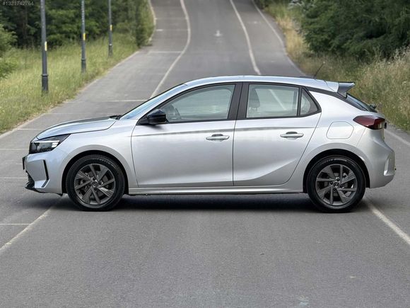 2025 MODEL 13 BİN KM OPEL CORSA 1.2 T EDİTİON OTOMATİK