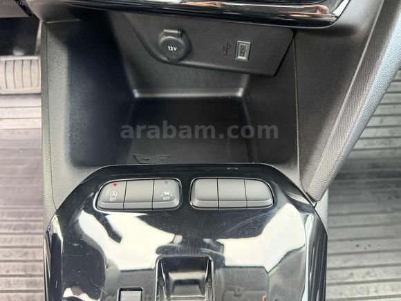 2025 MODEL 13 BİN KM OPEL CORSA 1.2 T EDİTİON OTOMATİK