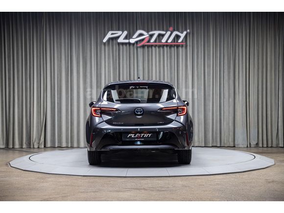 2025 TOYOTA COROLLA HATCHBACK 1.8 HYBRID FLAME E-CVT