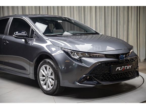 2025 TOYOTA COROLLA HATCHBACK 1.8 HYBRID FLAME E-CVT