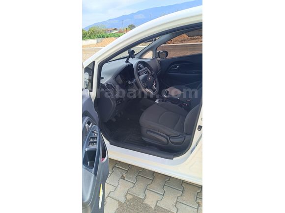 Sahibinden Kia Rio 1.4 CRDi Comfort 2015 Model