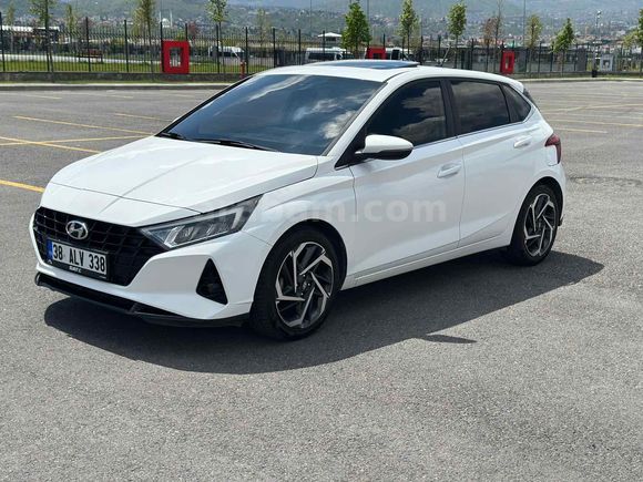 Sahibinden Hyundai i20 1.4 MPI Elite 2021 Model 