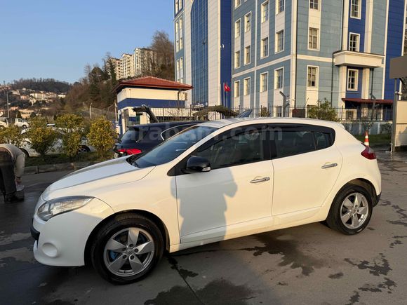 Sahibinden Renault Megane 1.5 dCi Dynamique 2011 Model 