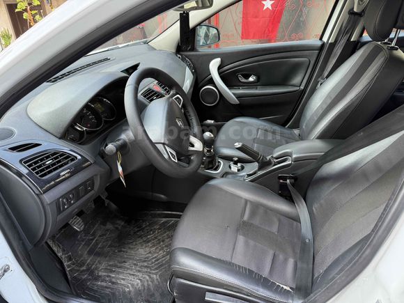 Sahibinden Renault Megane 1.5 dCi Dynamique 2011 Model 