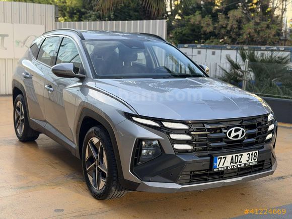 DİCLE OTO'dan 2025 TUCSON HATASIZ COMFORT FUL KREDİ&TAKAS İMKANI