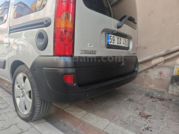 Sahibinden Renault Kangoo Multix 1.5 dCi Authentique 2011 Model  242000 km Gri (Gümüş)