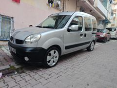 Sahibinden Renault Kangoo Multix 1.5 dCi Authentique 2011 Model  242000 km Gri (Gümüş)