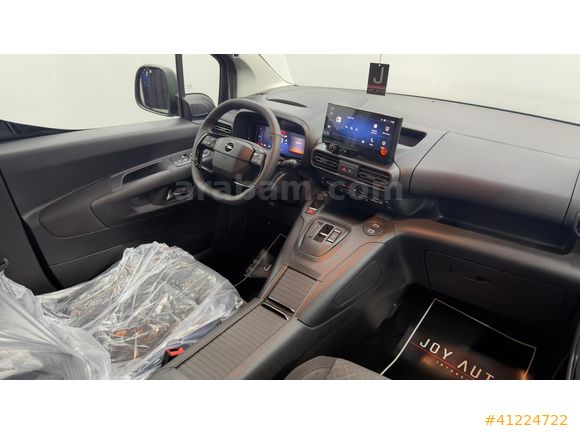 JOY AUTO 2026 '0' KM OPEL COMBO EDİTİON PRO EKRAN/YÜKSEK KONSOL