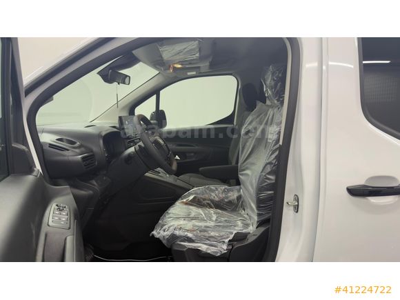 JOY AUTO 2026 '0' KM OPEL COMBO EDİTİON PRO EKRAN/YÜKSEK KONSOL