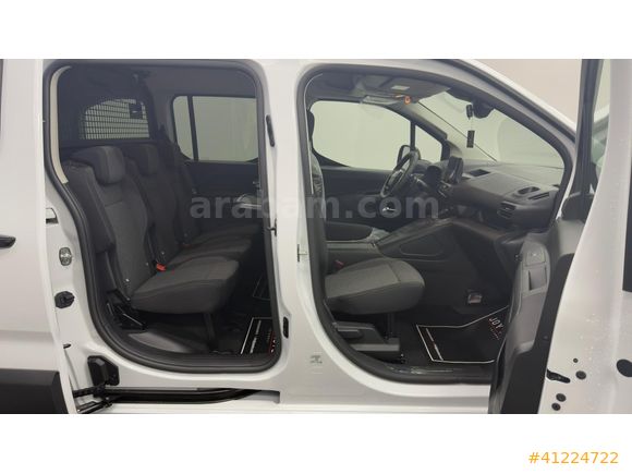 JOY AUTO 2026 '0' KM OPEL COMBO EDİTİON PRO EKRAN/YÜKSEK KONSOL