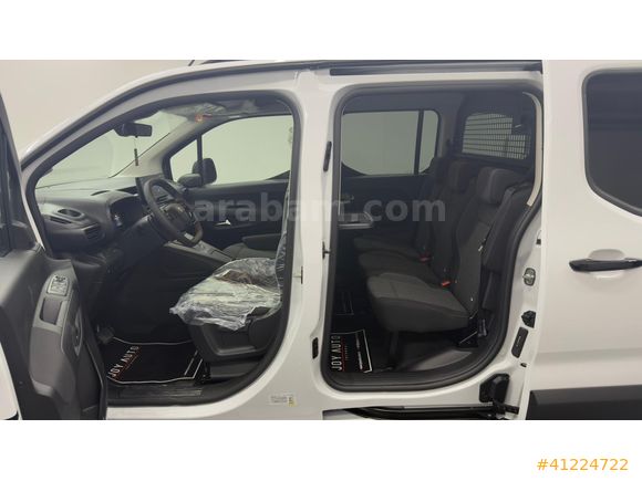 JOY AUTO 2026 '0' KM OPEL COMBO EDİTİON PRO EKRAN/YÜKSEK KONSOL